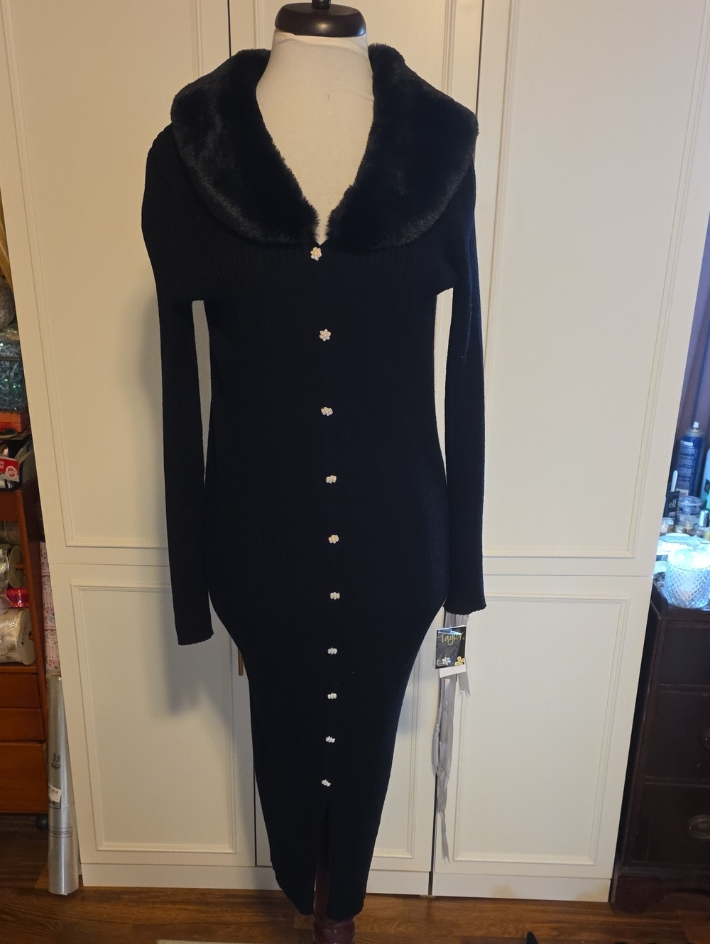 Taylor Black Long-Sleeve Knit Dress with Faux Fur Collar